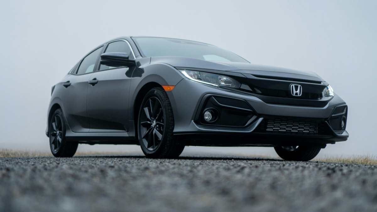 A-sleek-Honda-Civic-parked-on-a-misty-day-in-Fort-Wayne-Ind1.jpg