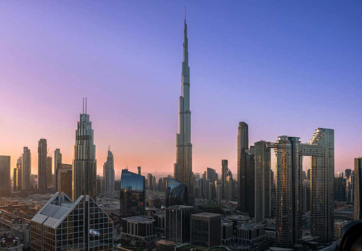 The-iconic-Burj-Khalifa-rises-majestically-over-Dubai-s-mode1.jpg
